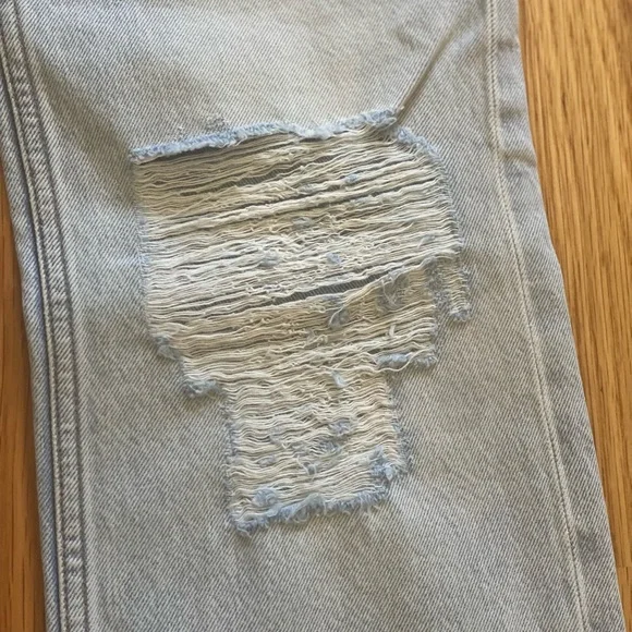 NWT $990 The Row Carel High Rise Boyfriend distressed Jeans Light Wash Size 0/25